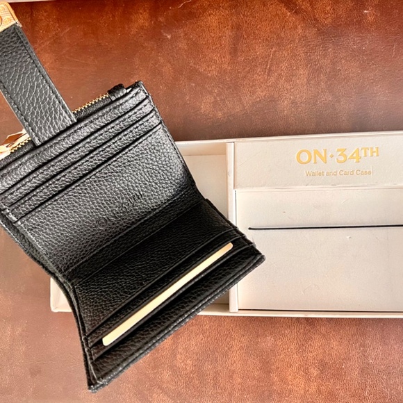 Macys On 34th Gellaa wallet - Picture 4 of 5